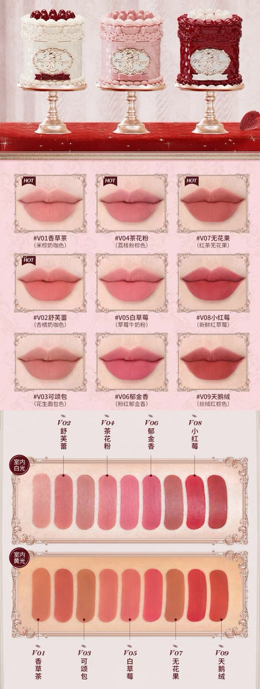 コスメポーチをお買い上げ!コスメをプレゼント!